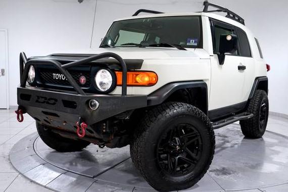 TOYOTA FJ CRUISER 2011 JTEBU4BF1BK112864 image